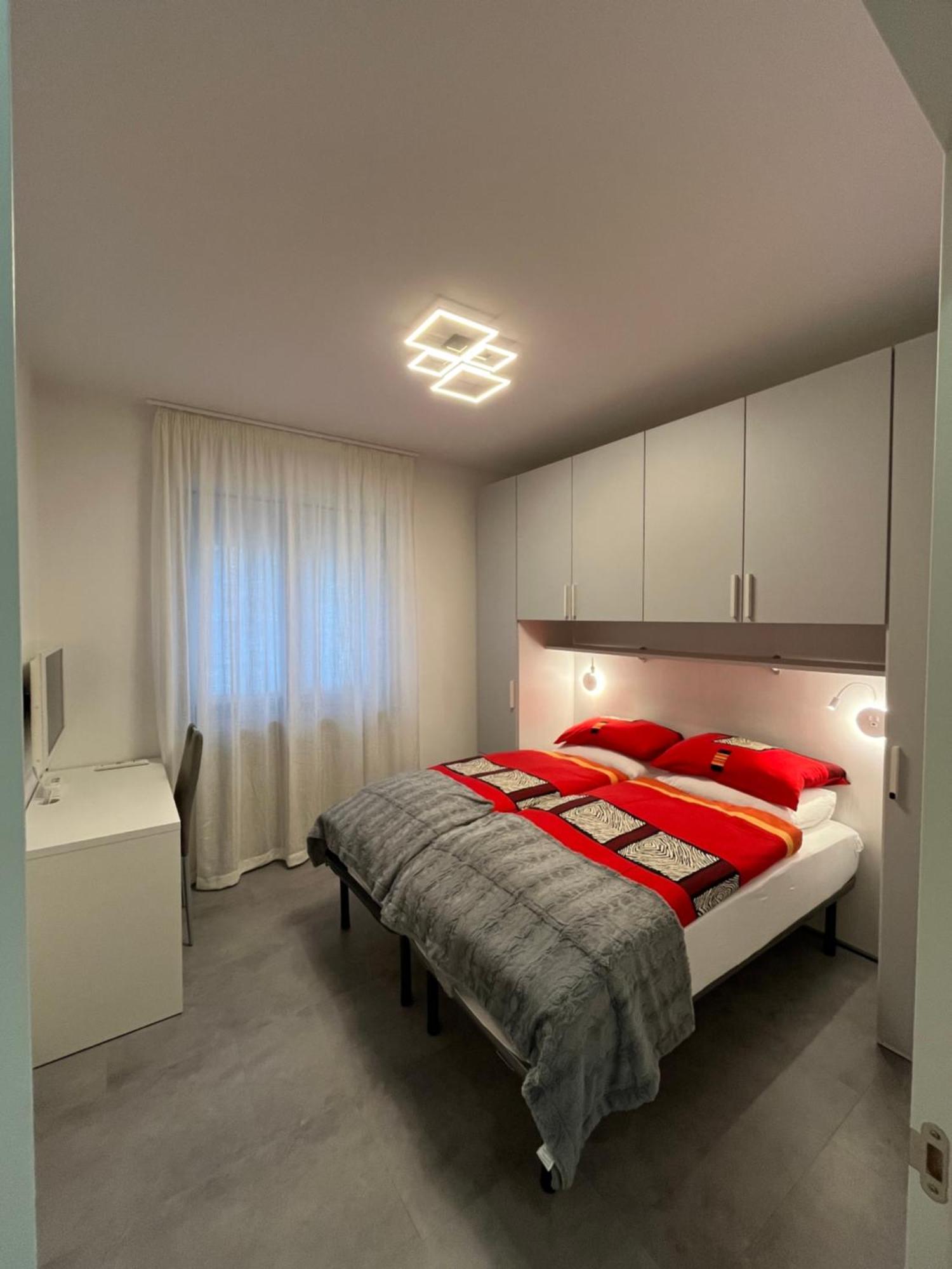 B&B Alessandro Private Room & Bathroom In Shared Apartment Arco Exterior foto